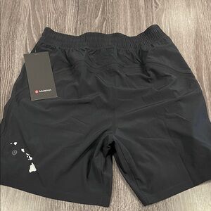 Nwt Hawaii Lululemon pace breaker shorts black small